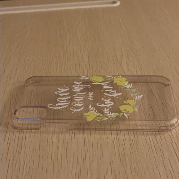 iPhone X/XS plastic snapon case flowers w/ cable - Picture 5 of 5